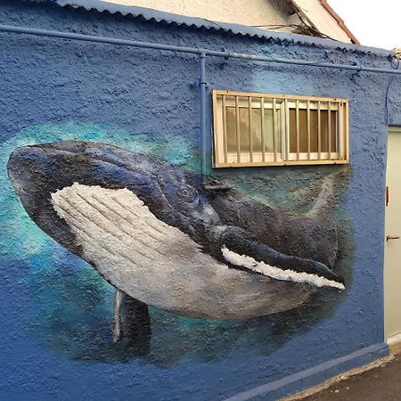 Jinho'S Black Whale Guest House & Bar Seúl Exterior foto
