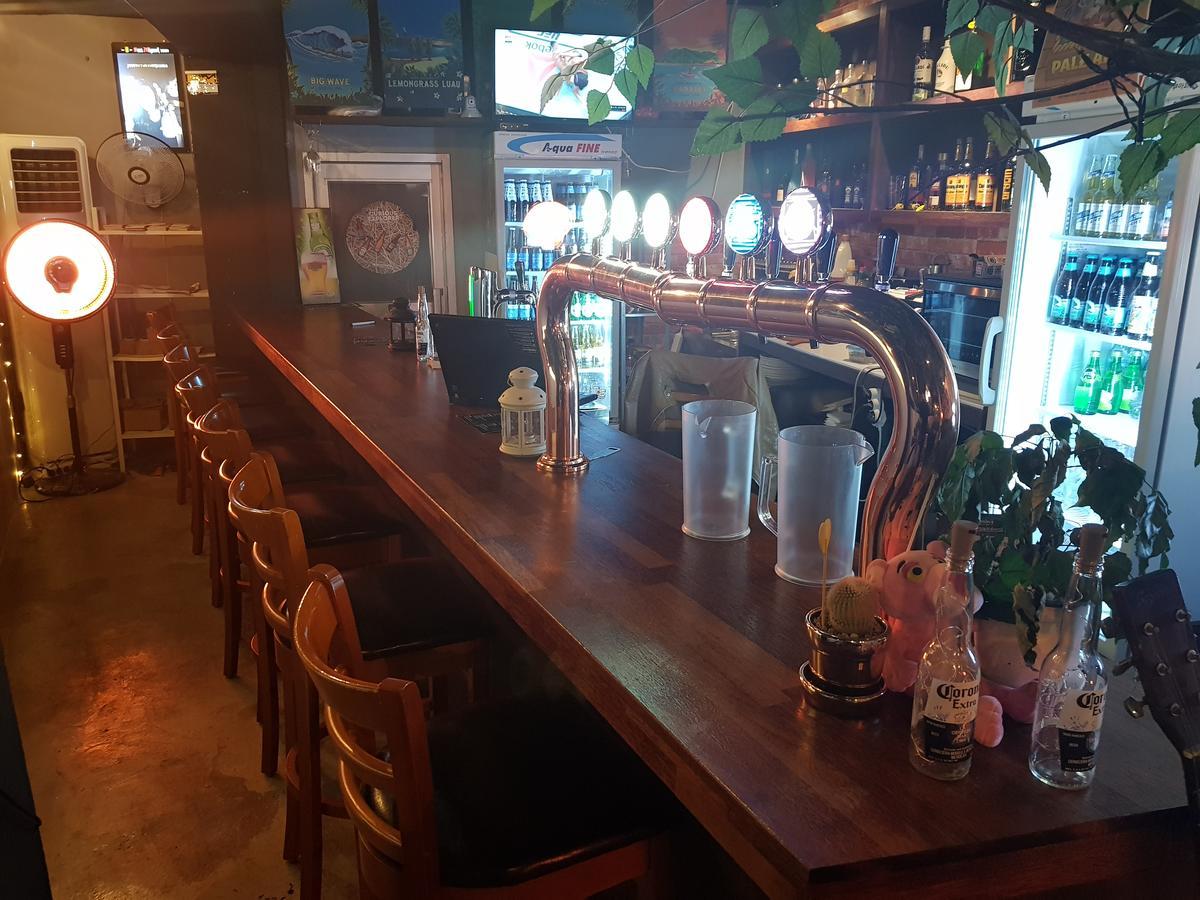 Jinho'S Black Whale Guest House & Bar Seúl Exterior foto